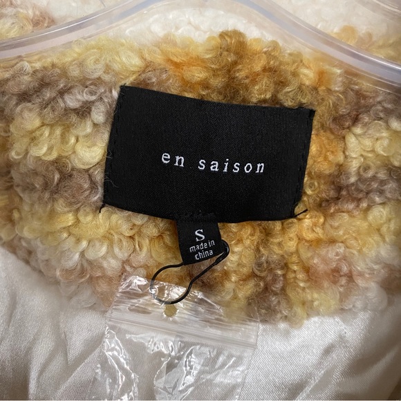 Plaid Sherpa Jacket in size Small - Picture 6 of 6